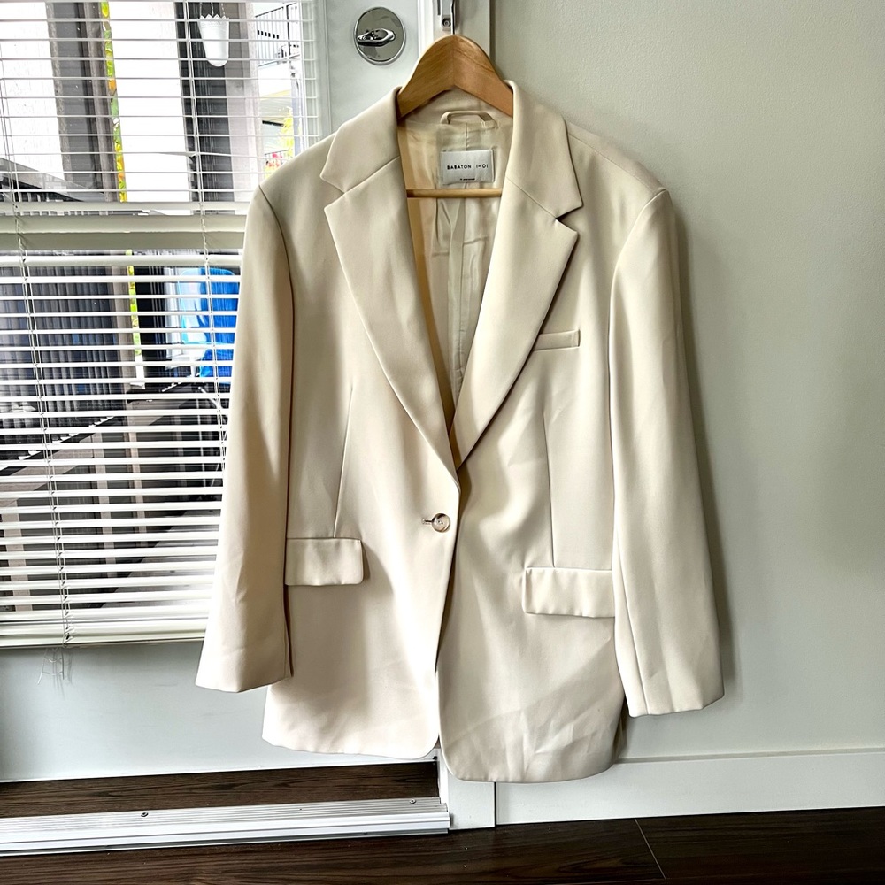Aritzia 1-01 Babaton Jaiyana Blazer - Giselle - Size M